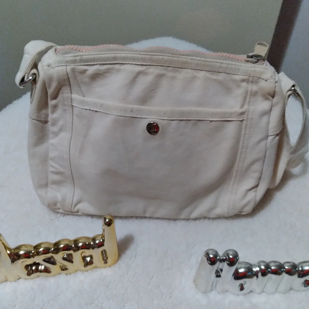 Cartera - Picture 2 of 2